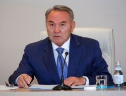Nazarbayev, Kendisine 'Halk Kahramanı' Ünvanı Verilmesine Karşı