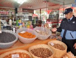 Gölbaşı'nda Kuruyemişçiler Denetlendi