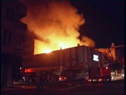 Ankara'da Hurdacı Dükkanı Alevlere Teslim Oldu!