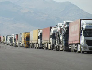 Suriye Türk nakliyecilerin kamyonlarına el koydu