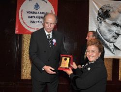 Yoyav’dan Melih Gökçek’e Şükran Plaketi