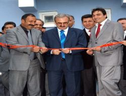 Başkale'de Suni Çim Saha Açıldı