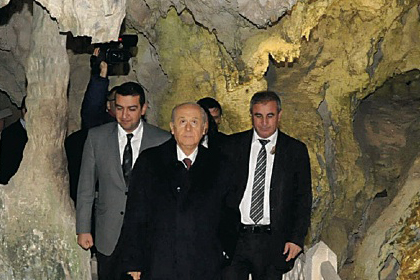 AKP'de çatlama Türkiye'ye zarar verir!