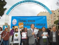 12 Eylül İlköğretim Okulu'nun İsmini Sembolik Olarak Değiştirdiler