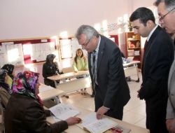 'Ana-kız Okuldayız' Kampanyası Yapraklı Yukarıöz’de Devam Ediyor