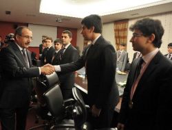 Samanyolu'nun Şampiyon Öğrencileri Bakan Dinçer’i Ziyaret Etti