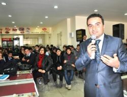 'Kariyer Günleri'nde Konuşan Kaymakam Budan, Hatıralarını Öğrencilerle Paylaştı