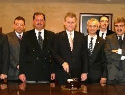 Özgener’in Expo Yürütme Kurulu Başkanlığını Pastayla Kutladılar