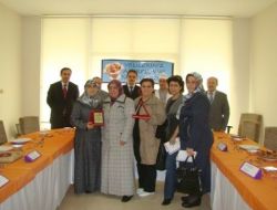 Öğrenci Velilieri En Güzel Aşureyi Yapmak İçin Yarıştı