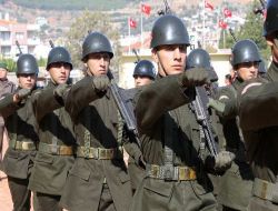 Muğla'da 4 Bin Kişilik Dev Koro Uyum Sıkıntısı Yaşadı