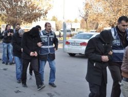 Zorla Fuhuş Yaptıran Çete Üyeleri Tutuklandı