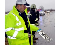 Minibüs Köprü Ayağına Çarptı: Bulgar Sürücü Ve Eşi Yaralandı