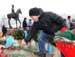 Kazakistan'da 'Jeltoksan' Kurbanları Anıldı
