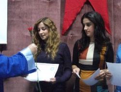 İşletme Mezunu Öğrenciler Belge Aldı