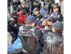 İzinsiz Çadır Kuran Eylemcilere Polis Müdahale Etti