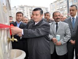 Bu Çeşmeden Sıcak Süt Akıyor