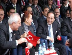 Dtp'de bayrak hassasiyeti