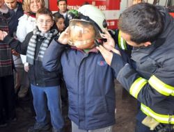 Otistik Çocuklar İtfaiyeyi Ziyaret Etti