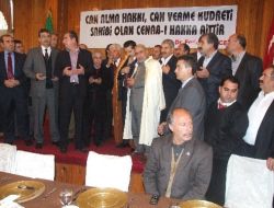 Bakan Çelik Kan Davalı Aşiretleri Barıştırdı