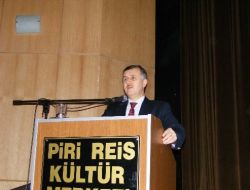 Prof. Aydüz: Namaz, Hayatın İlk Hedefidir