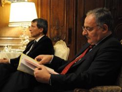 Paris’teki Türk Heyetinden Fransa’ya Uyarı