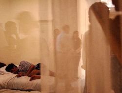 Endonezya Batan Geminin Yolcularını Arıyor