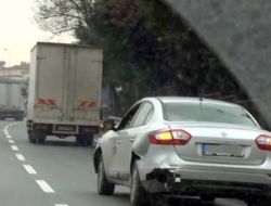 Hasarlı Araçla Trafiği Tehlikeye Düşürdü