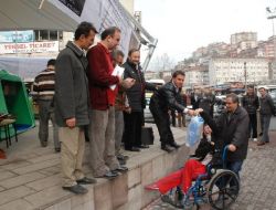 31 Yaşındaki Engelli Van’daki Kardeşine Çocuk Bezi Gönderdi