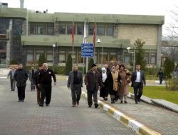 Bdp’li Heyet ve Aileler Adli Tıp'a Geldi