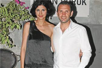 Okan Buruk’un Kullandığı Otomobil Taksi İle Çarpıştı