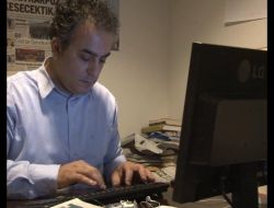 Esayan: Sarkozy Oy İçin İki Yüzlü Davranıyor