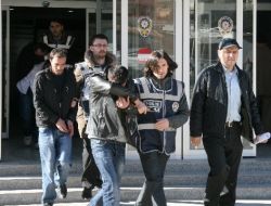 Polis 62 Kilogram Esrar Ele Geçirdi