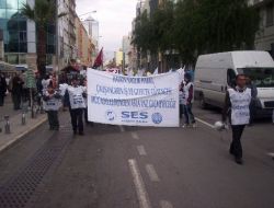 Sağlıkçıların Eylemi, İzmir Büyükşehir Operasyonu Protestosuna Dönüştü