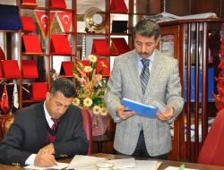 Belediye, Süpürge Makinesi Ve Yemek Alım İhalesi Yaptı