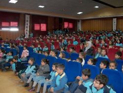 "Sosyal Paylaşım Sitelerinin Zararı Çok"