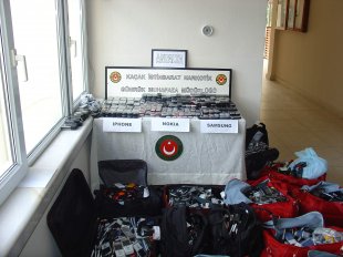 Antalya'da cep telefonu operasyonu