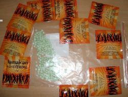 Uyuşturucu Tacirleri Polisten Kaçamadı