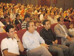 'tuna Boyu' İskenderun'daki Tiyatroseverleri Duygulandırdı