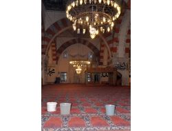 Edirne Eski Camii'nin Kubbesi Damlıyor