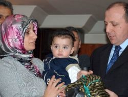 Vanlı Depremzede Sgk Başkanı'nın Ziyaretinde Gözyaşlarına Boğuldu