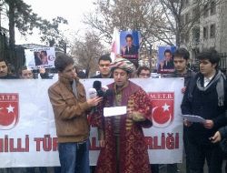 Fransa Büyükelçiliği Önünde Kostümlü Eylem