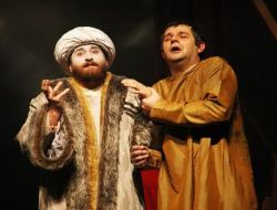 Bursa Büyükşehir Belediyesi Şehir Tiyatrosu 'deli İbrahim' İle Sezonu Açıyor