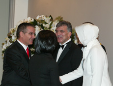 Gül'den  internet medyasına  destek!