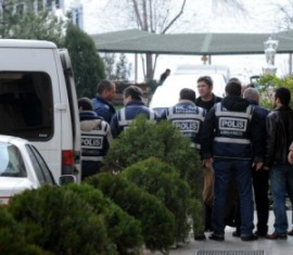 Çiçek ve 6 asker adliyede