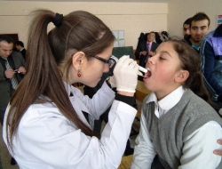 Sarıkamış'ta Öğrenciler Sağlık Taramasından Geçirildi