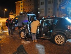 Hakkari'de Kaza: 2'si Polis, 7 Yaralı