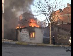 Gecekondudaki Yangında 5 Kişilik Aile Canını Zor Kurtardı