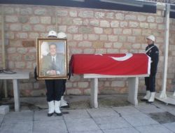 Menderes'in Cenazesi Fatih Camii'nde