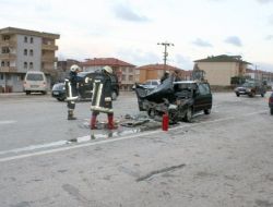 Lise Öğrencileri Otostopla Bindikleri Otomobilin Kaza Yapması Sonucu Yaralandı