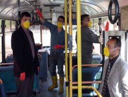 Edremit'te Okullar Ve Toplu Taşıma Araçları Dezenfekte Ediliyor